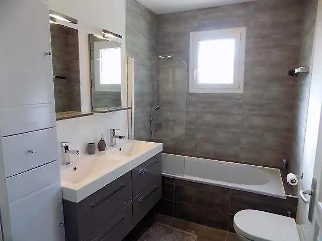 Saint Palais Sur - Maison Recente Tres Sympa - Proche Golf Vila *